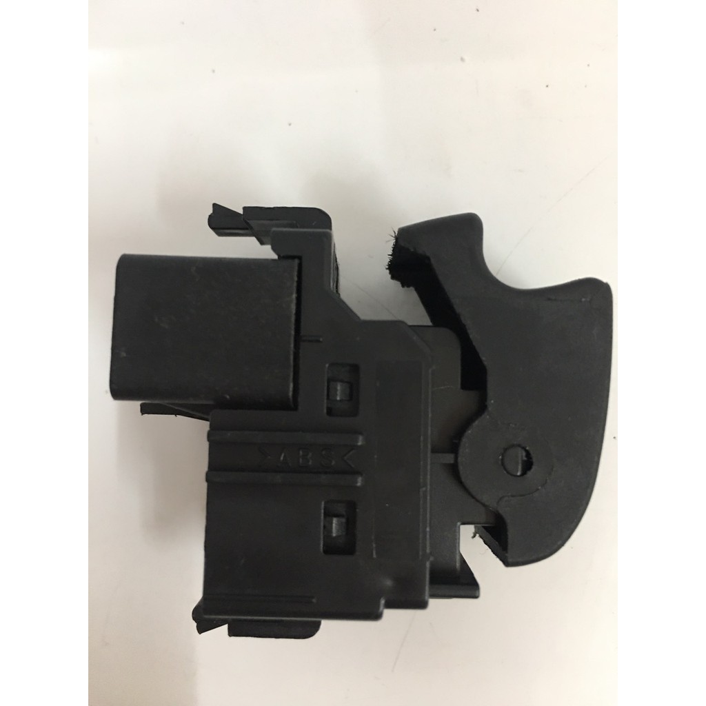 Công tắc lên xuống kính Innova Hilux Vigo Fortuner Mã 84810-0K010