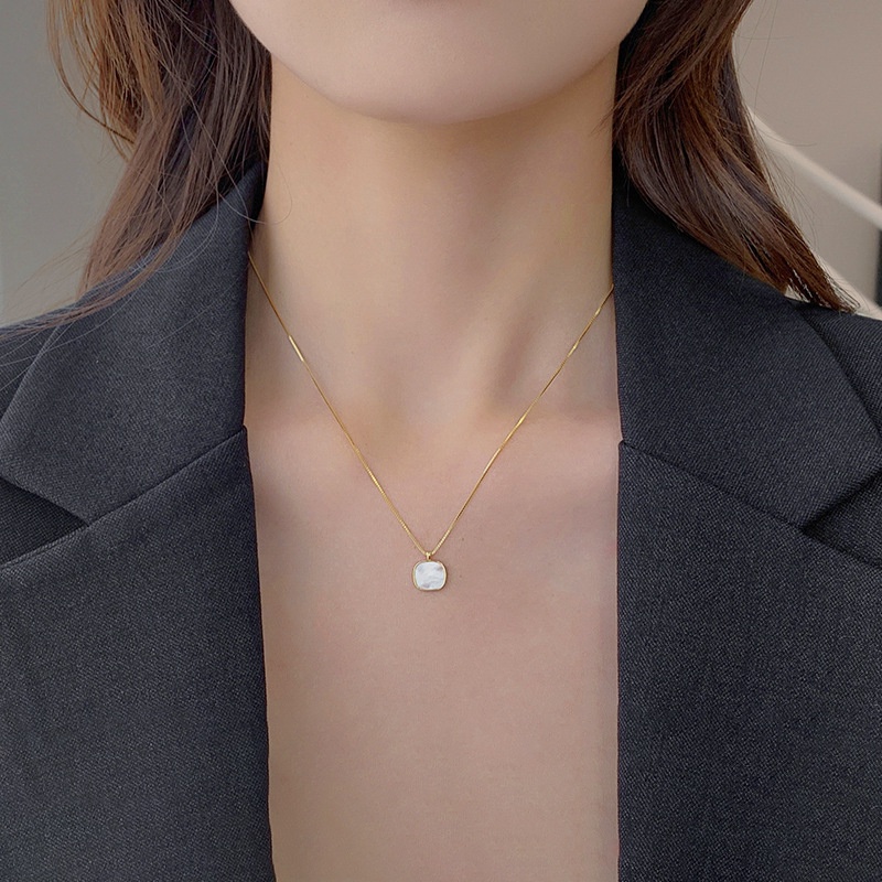 Vòng cổ hợp kim mặt hình vỏ sò thời trang cho nữ