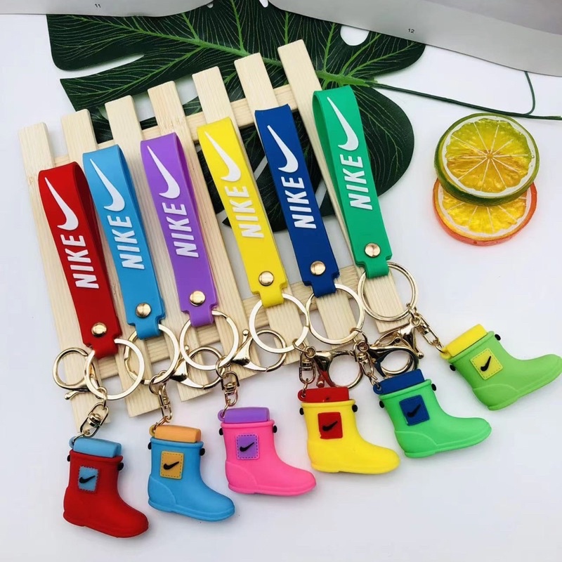 Móc khoá Giày xinh xắn dùng treo Balô _ móc khoá