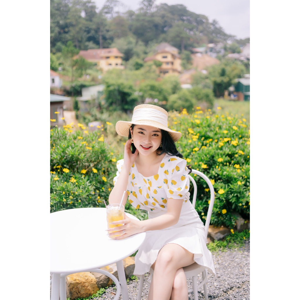 MINX - Áo Chika Square Ruffle Blouse