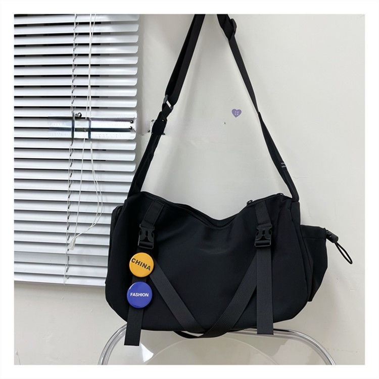 Túi Đeo Chéo Cỡ Lớn Dễ Phối Đồ Thời Trang Cho Cặp Đôi