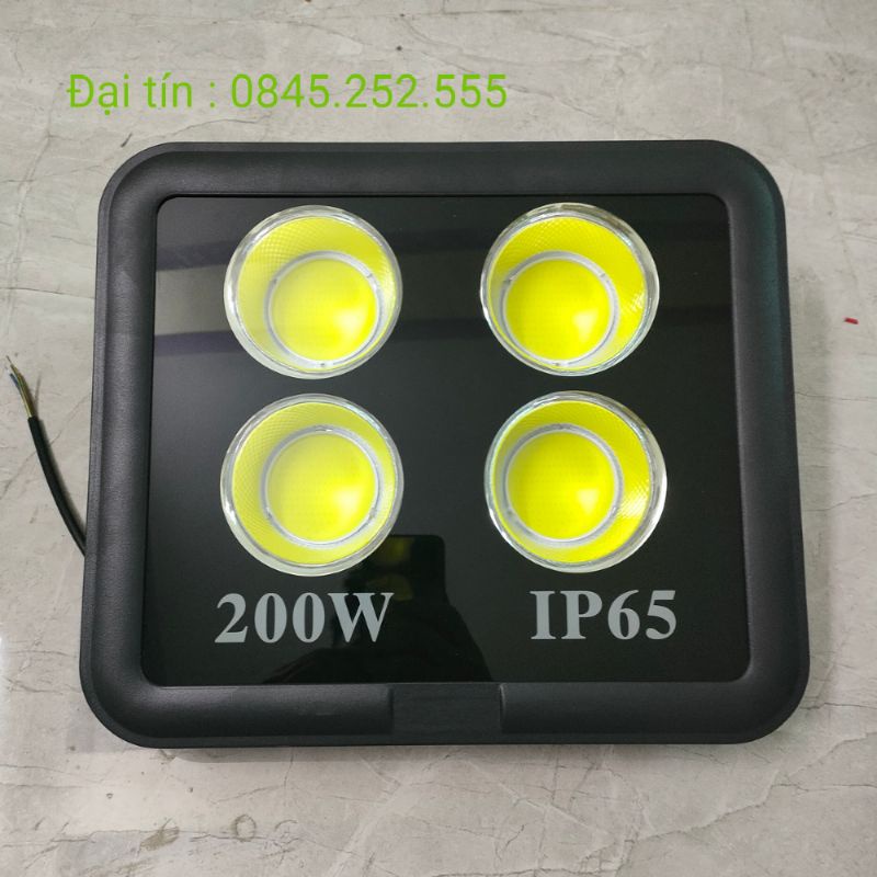 Đèn pha led ngoài trời dạng cốc siêu sáng 200W và 300W sử dụng công xưởng - sân bóng -công trình sử dụng không gian rộng