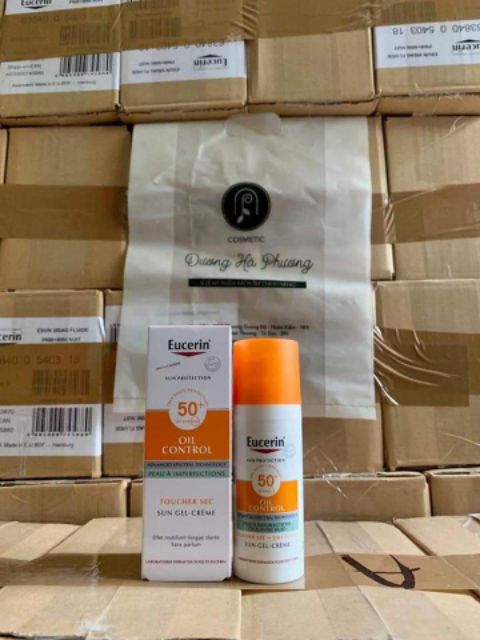Kem chống nắng EUCERIN OIL CONTROL | BigBuy360 - bigbuy360.vn