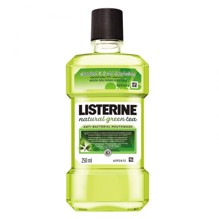 Nước Súc Miệng Trà Xanh Listerine Natural Green Tea 750ml