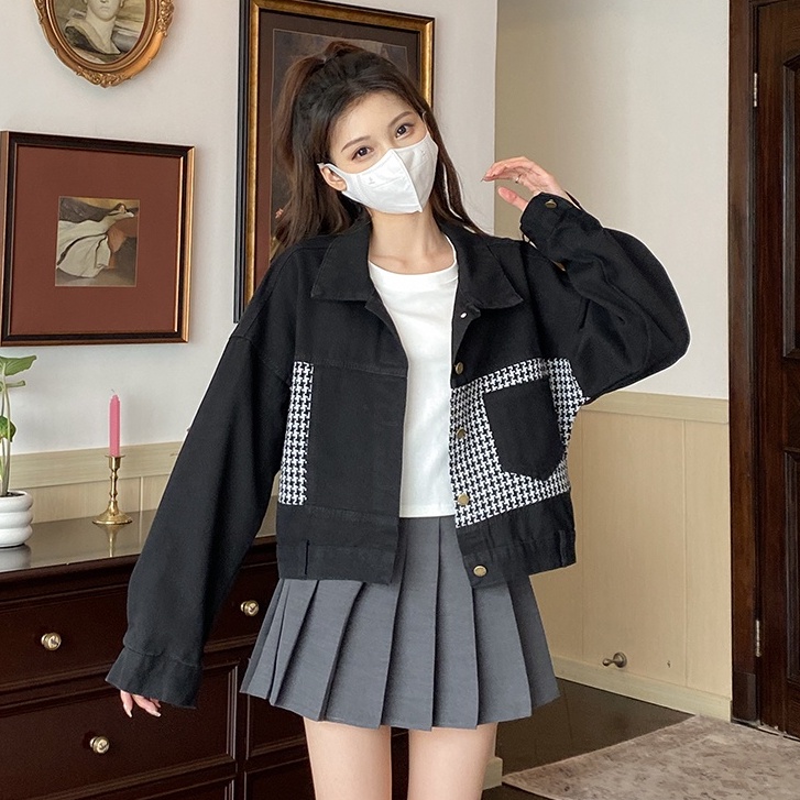Áo khoác denim đen ngắn dáng rộng phong cách Hàn Quốc