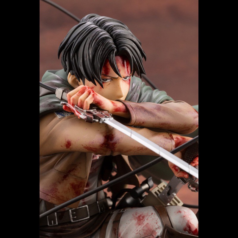 Mô hình levi bị thương attack on titan