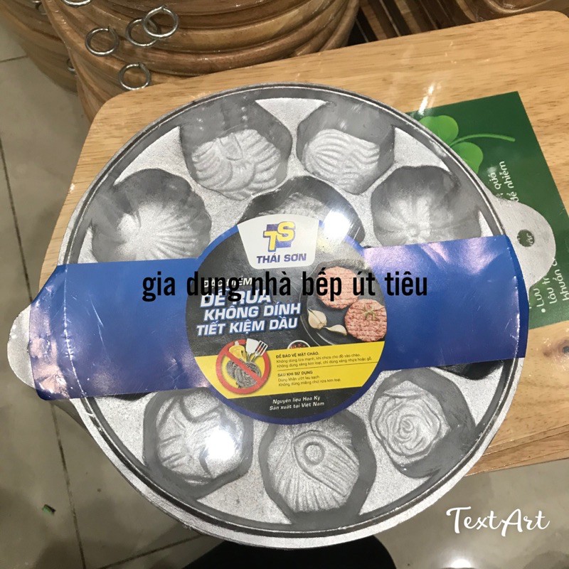 Khuôn bánh bông lan, bánh thuẫn dày nặng