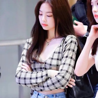 Set Bra và Crop top kẻ Jennie
