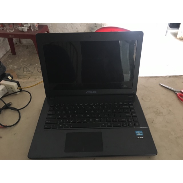 Laptop asus f451c cấu hình i3 3217U ram 4gb ổ cứng hdd 500gb