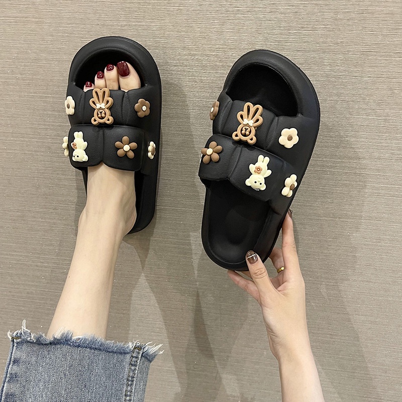 Dép lê ulzzang quai ngang đính gấu hoa nam nữ bánh mì đế cao 4cm đi mưa chất liệu xốp siêu nhẹ