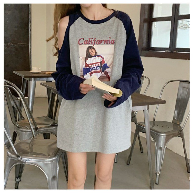 COZOK Áo Thun Tay Dài Trễ Vai Hoạ Tiết Chữ Thiết Kế Dáng Rộng Thoải Mái
