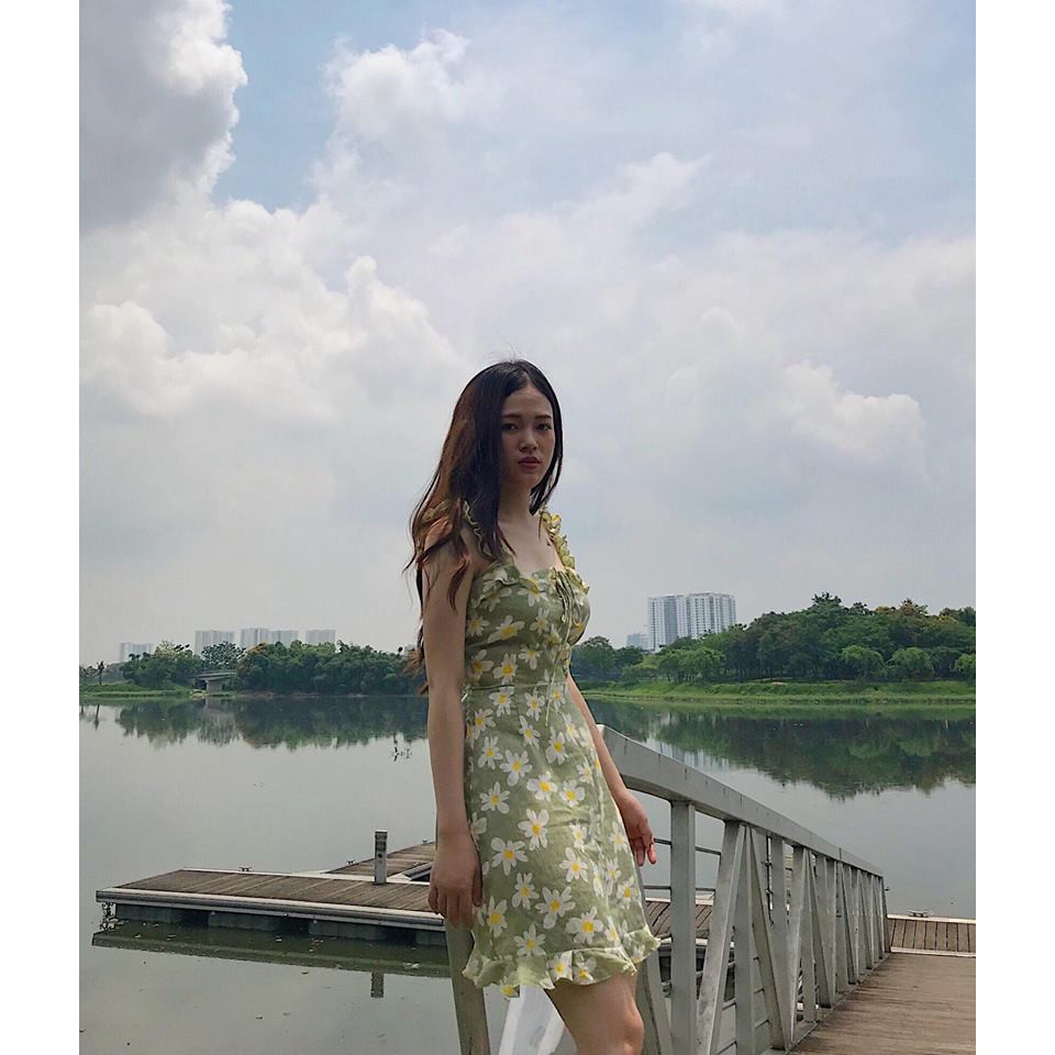 Đầm vai bèo giọt lệ