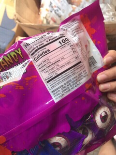 Kẹo marshmallow có nhân hình mắt ma (250gr khoảng 50 chiếc)