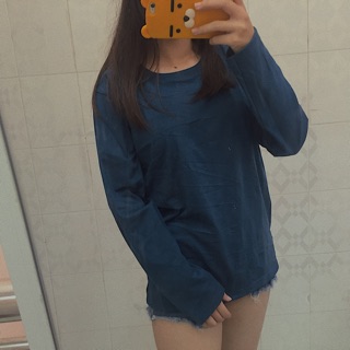 Áo thun tay dài xẻ tà