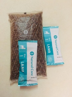 Thức ăn hạt cho chó natural core cừu (lamb) 500gr