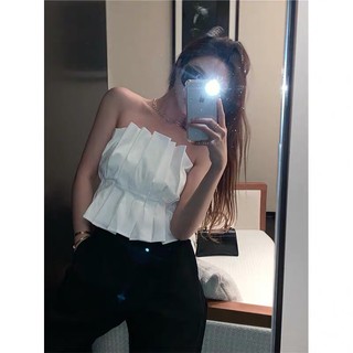 Áo ống trắng xếp li ôm eo