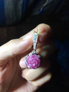 Mẫu đơn ruby phi thiên nhiên