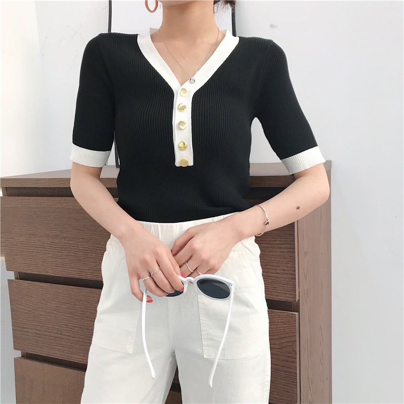 Áo thun dệt kim tay ngắn phối nút thiết kế cổ chữ V thanh lịch