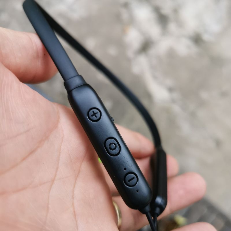 Tai nghe bluetooth với củ tai Pioneer Rayz