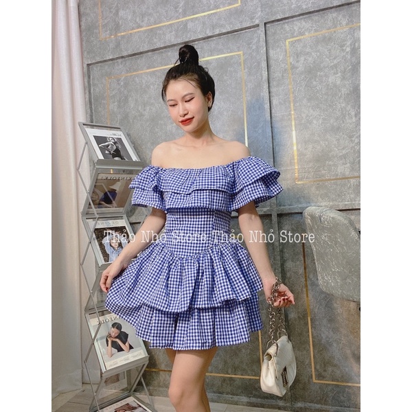 (sẵn )váy caro trễ vai form xoè siêu xinh (hình thật shop Thảo Nhỏ Store chụp phía sau )