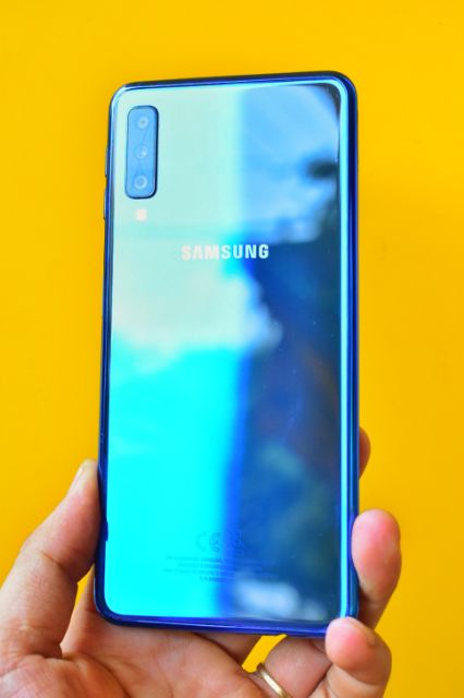 Điện thoại SAMSUNG GALAXY A7 2018