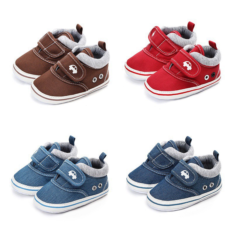 Giày cotton bít mũi phối khóa dán thiết kế xinh xắn dành cho các bé