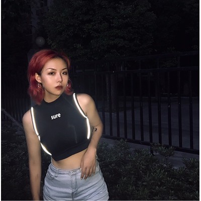 (Sẵn) 😎 Áo ba lỗ croptop có line phản quang phong cách Âu Mỹ | BigBuy360 - bigbuy360.vn