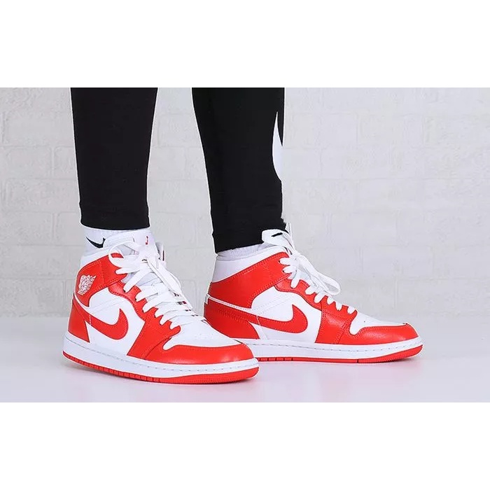 Giày Jordan 1 Mid - BQ6472 116 - Trắng cam