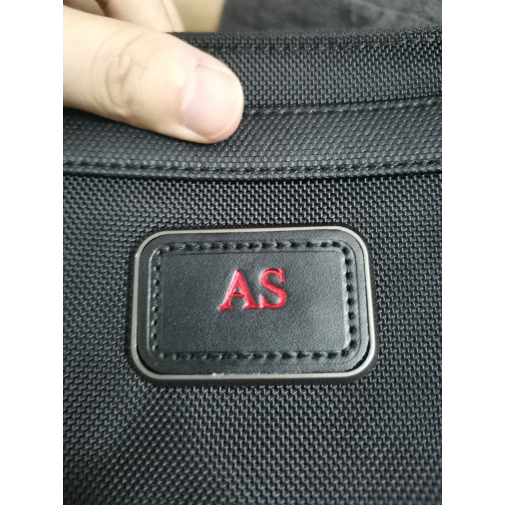 Thương Hiệu Chữ Tumi