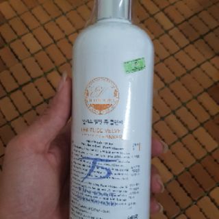 Sữa rửa mặt tạo bọt - The Elise Velvet , Lindsay Hàn Quốc 500ML 