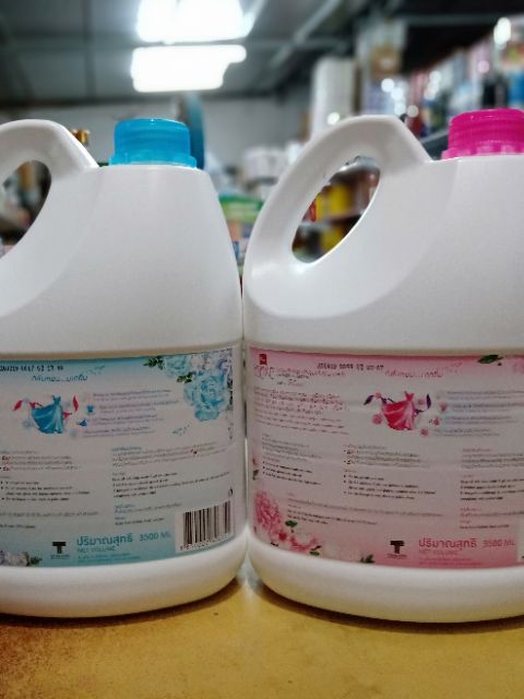 Nước giặt Essence Thái Lan can 3500ml.