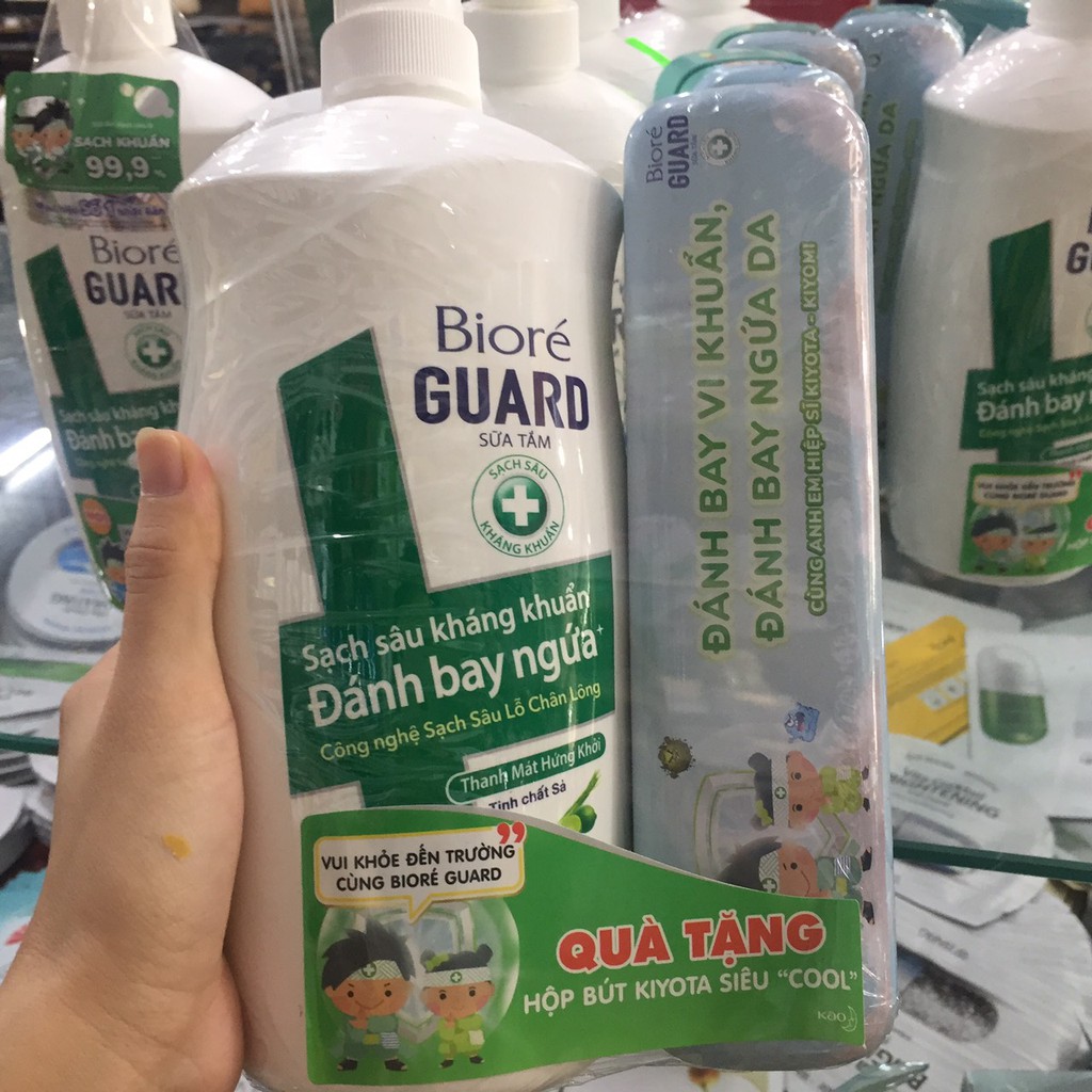 Sữa tắm biore 800g kháng khuẩn