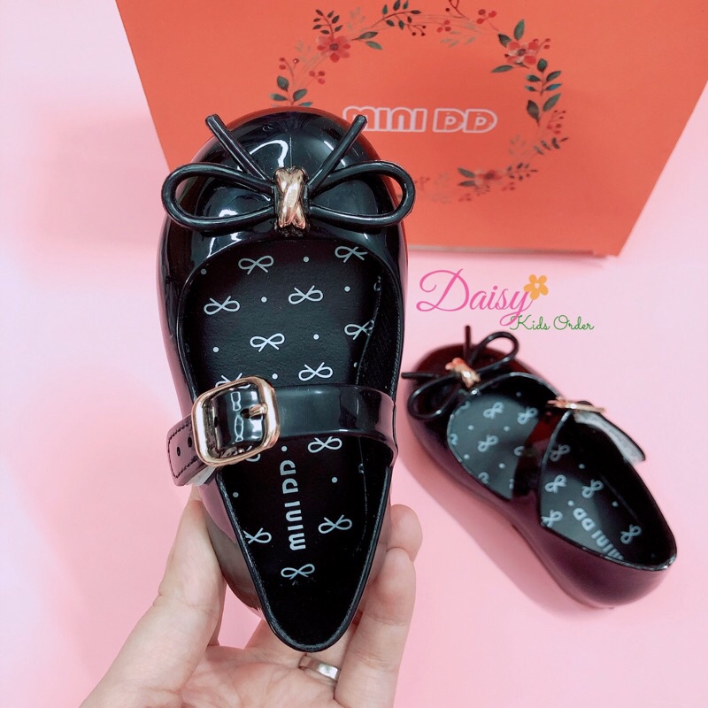 Giày nhựa thơm MiniDD