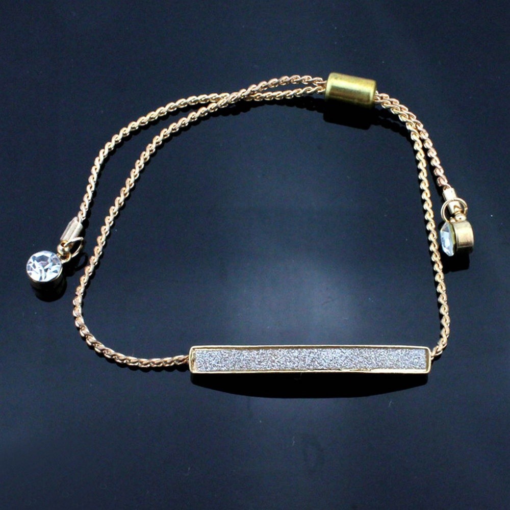 Vòng Tay Thanh Dài Đính Đá Pha Lê Thanh Lịch