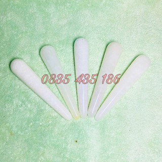Cây ấn huyệt bằng đá massage