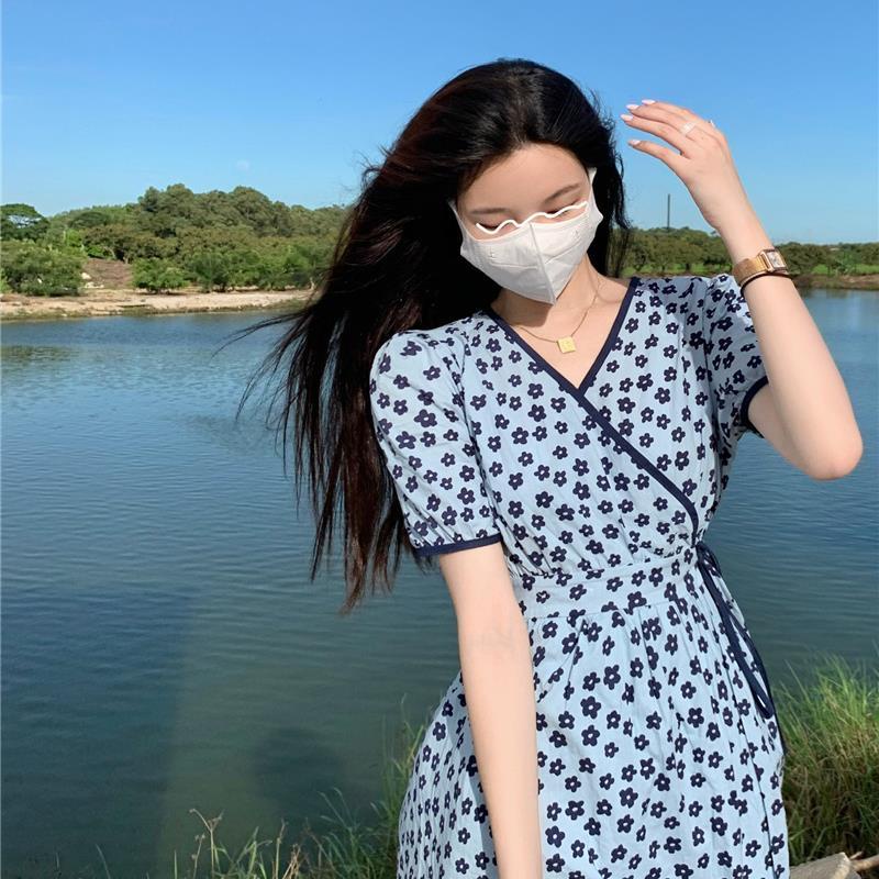 Đầm tay ngắn cổ chữ V thời trang mùa hè sành điệu cho nữ