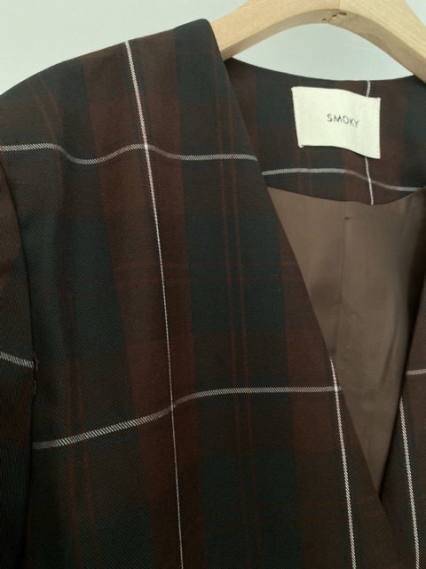 Áo blazer caro nâu đỏ comic | BigBuy360 - bigbuy360.vn