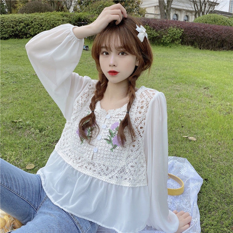 Áo sơ mi kiểu nữ cách tiân thêu hoa tay dài bồng dáng rộng hai màu mẫu mới thiên thần phong cách cá tính đi chơi