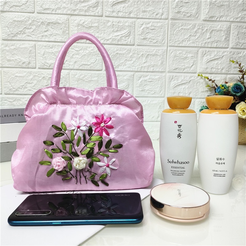 Túi Xách Tay  Lụa Thêu Hoa Phong Cách Cổ Điển 2N017-2 Ngân shop