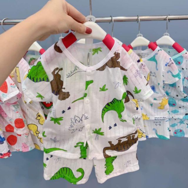 BỘ COTTON GIẤY CỘC TAY CHO BÉ 5-15 KG, CÀI CÚC GIỮA GIAO MẪU NGẪU NHIÊN - 𝐁𝐎𝟏