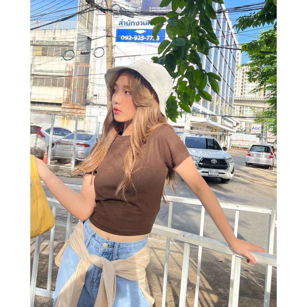 ÁO THUN CROPTOP TRƠN 3 MÀU HOTTREN 2022 NÂU, TRẮNG, XÁM CR22071