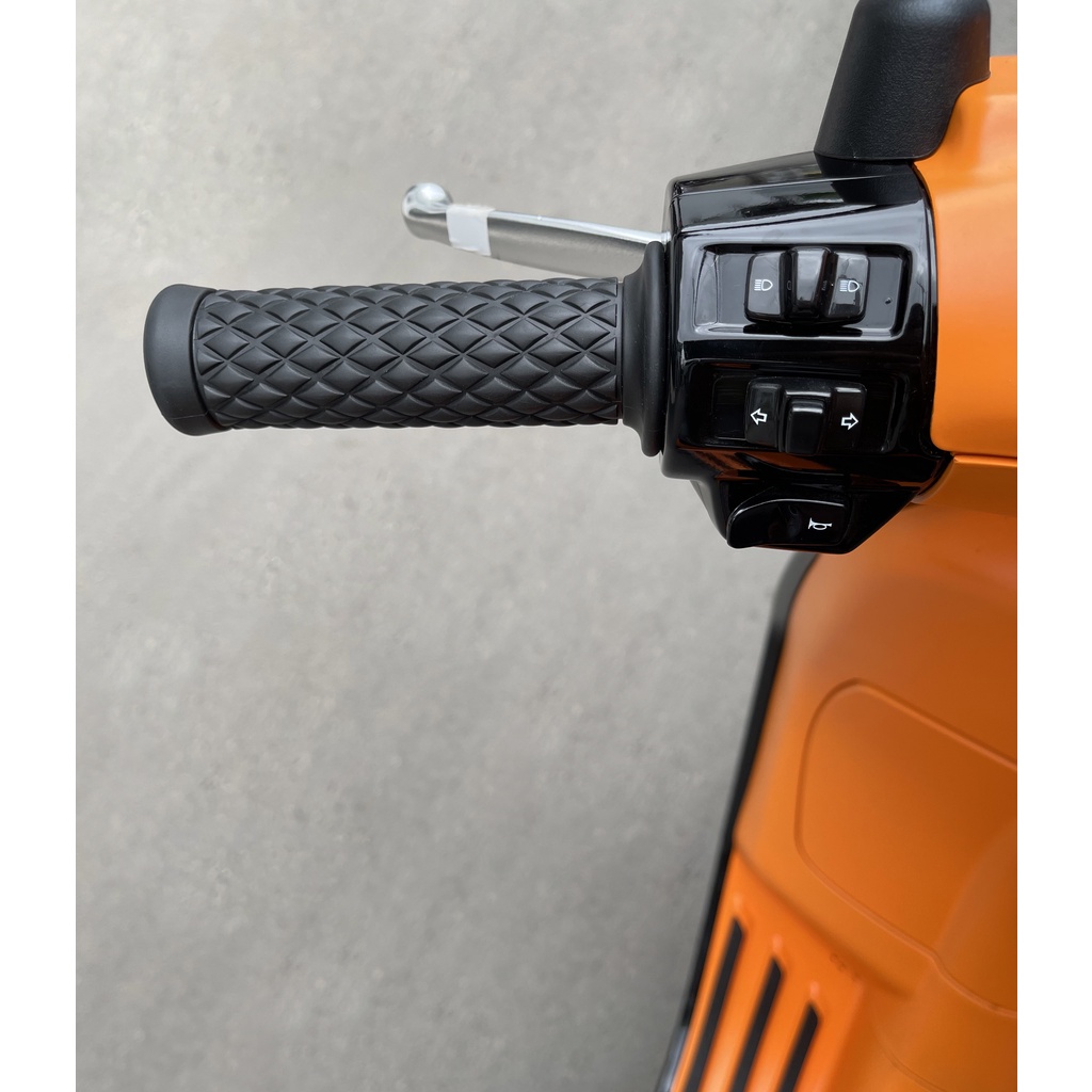 Cặp bao tay Bitwell cho xe Vespa Sprint Primavera Notte LX S