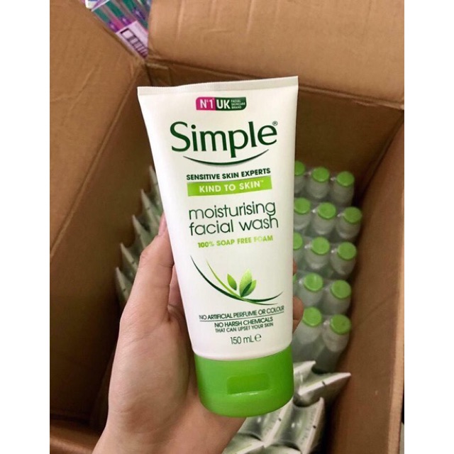 Sữa Rửa Mặt Simple Kind To Skin Moisturising Facial Wash Travel  