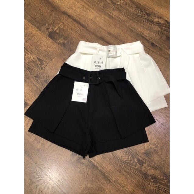 Quần short nữ belt cá tính