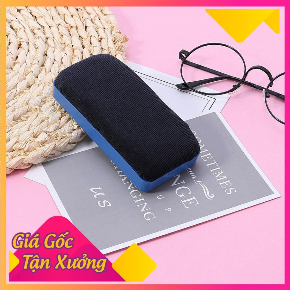Khăn lau bảng trắng bằng nhựa thiết kế từ tính tiện lợi Balo388 Shop