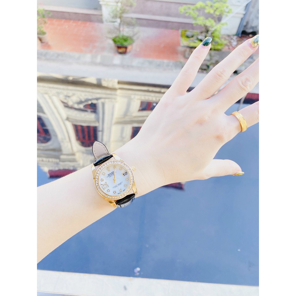 Đồng hồ nữ Rolex dây da nhẹ nhàng thanh lịch