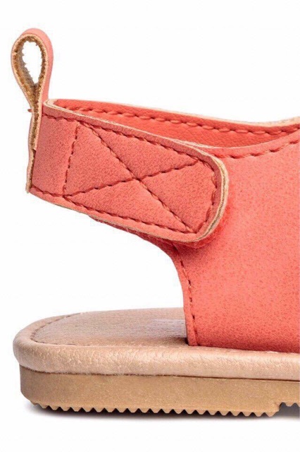 Sandal H&M táo lê