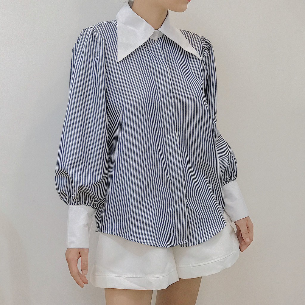 KIOBI - Áo sơ mi Triangle Collar form suông rộng, tay phồng, bâu cổ nhọn cách điệu, vải kate silk sọc nhí - KIA2142STR