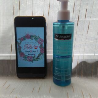 Sữa rửa mặt Neutrogena Hydro Boost Aqua Gel