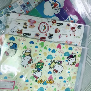 Bao vở có sẵn bao kiếng. In hình hoạt hình.